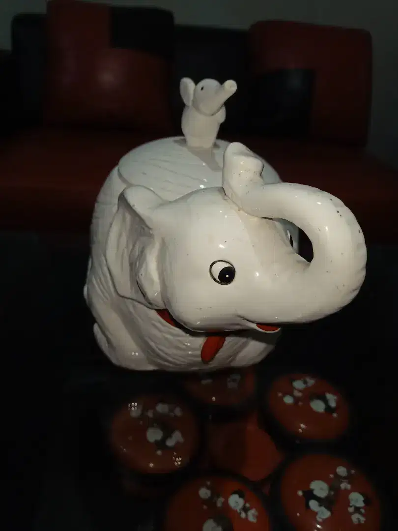 Guci Keramik model Gajah