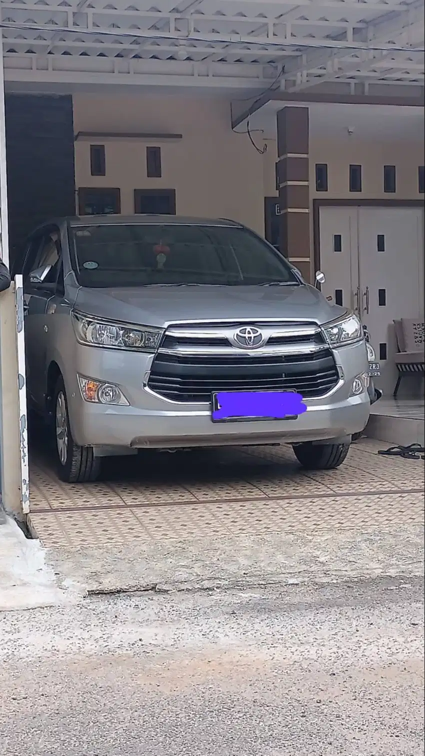 Innova Reborn 2.0 V/AT 2016 LOW KM