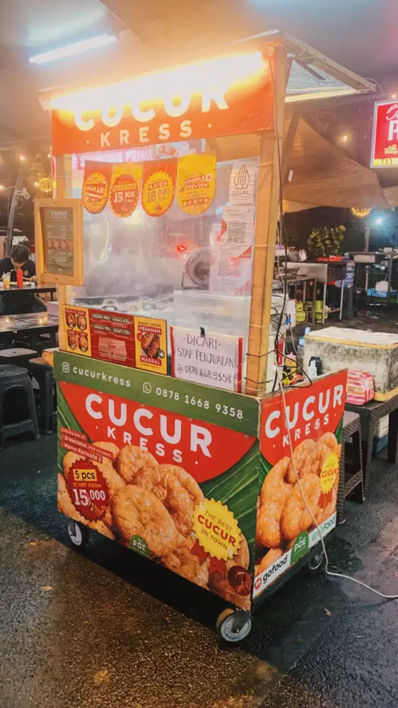 DICARI penjaga stand gerobak FULL TIME. Jam kerja sore-malam.