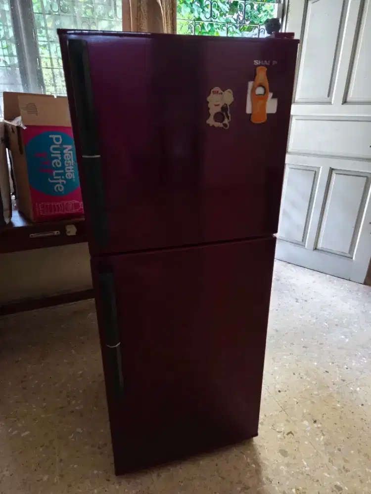 Kulkas Sharp SJ-246GC-SR