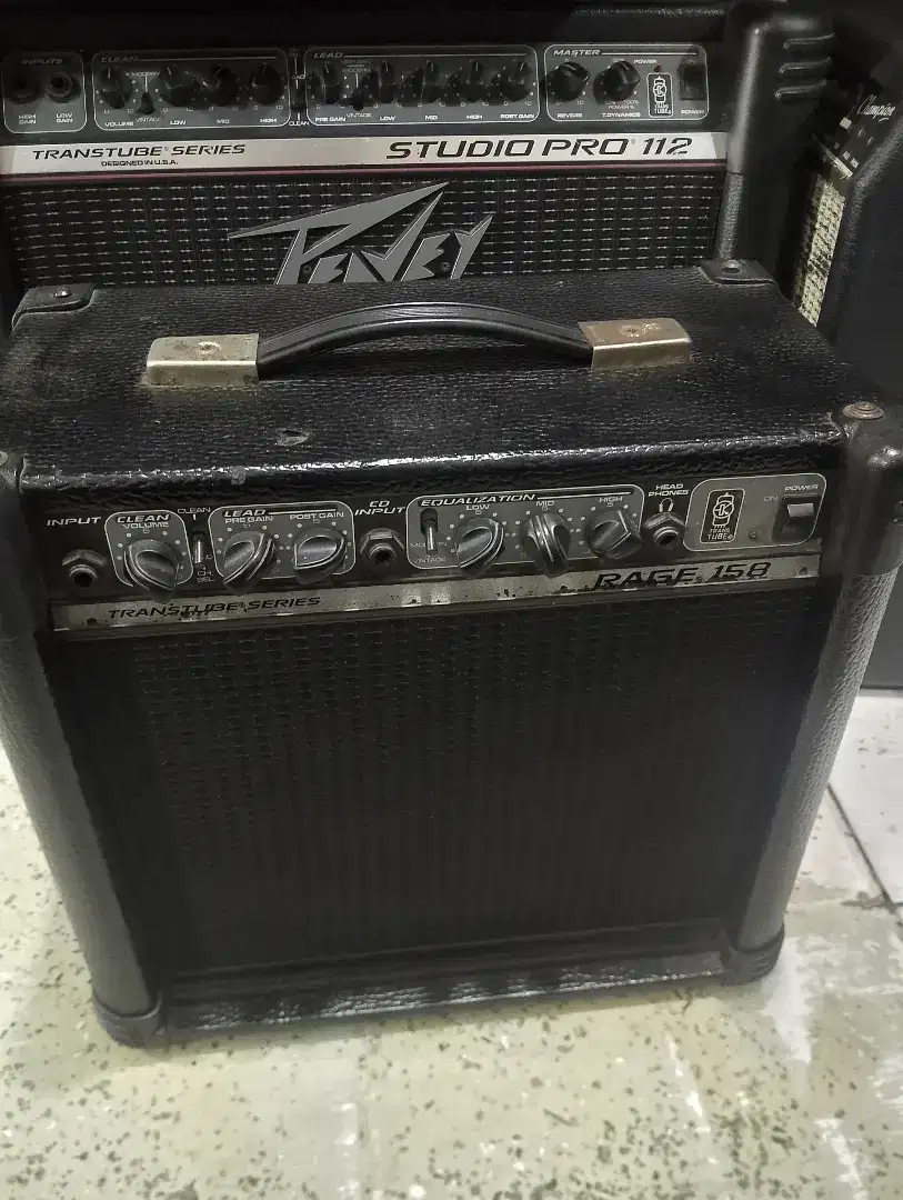 Ampli gitar PEAVEY RAGE 158