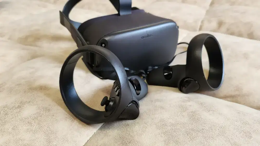 BLACK OCULUS QUEST 1 META VR HEADSET (NEGO)
