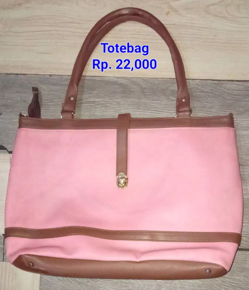 Totebag ukuran sedang
