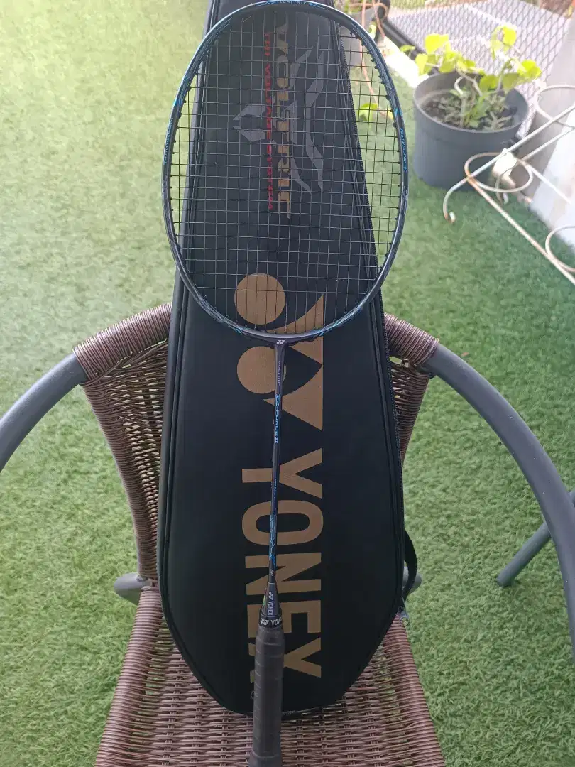 Raket yonex voltric z force 2