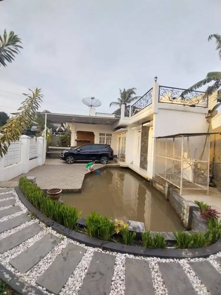 RUMAH SEMI VILLA FULL FURNISHED UNTUK RUMAH DINAS ATAU RUMAH TINGGAL