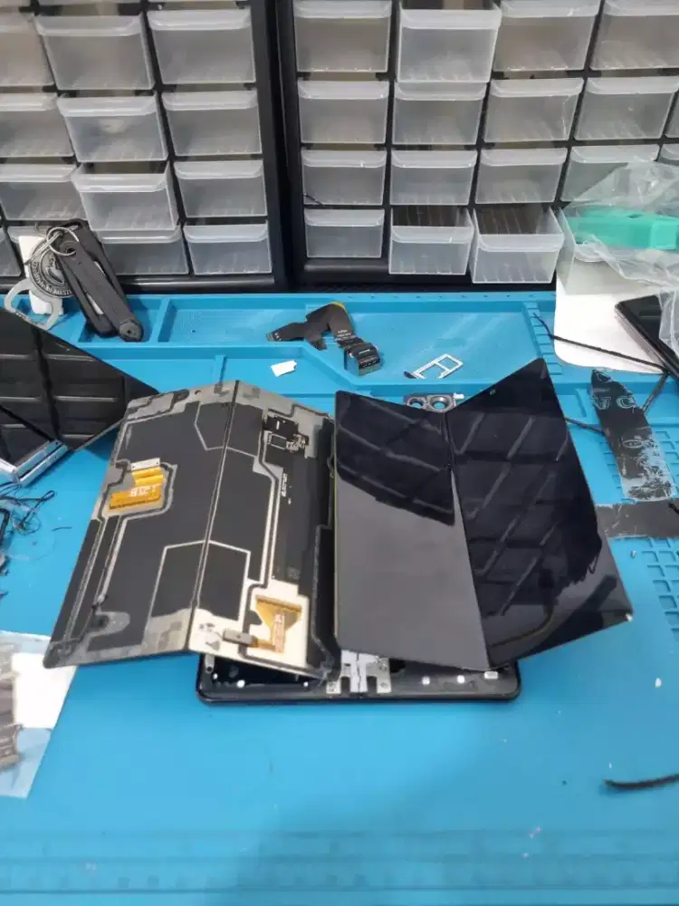 PERGANTIAN FLEXSIBEL Z-FOLD & Z-FLIP ALL SERIES