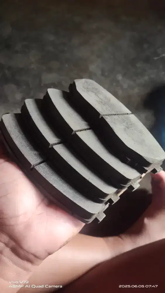 Kampas rem depan New Pajero Sport