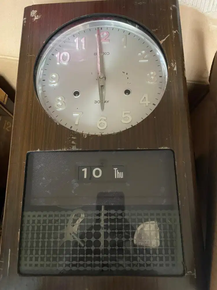 jam dinding antik seiko