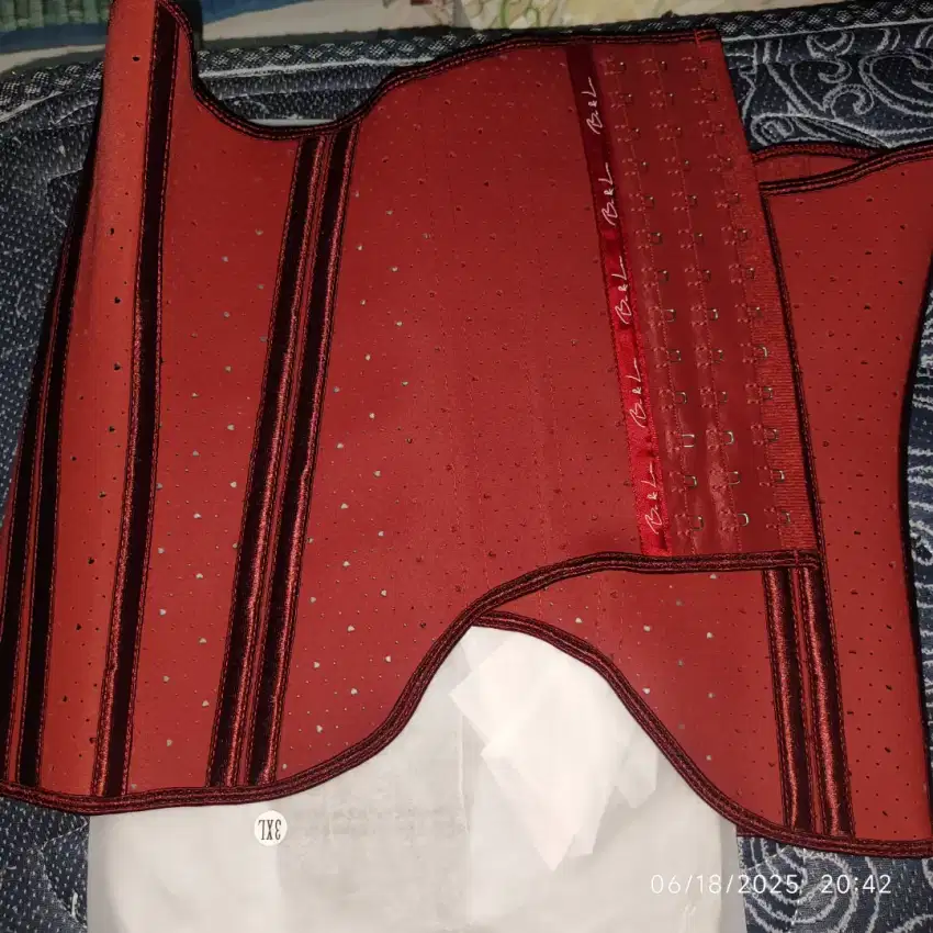 KORSET FULL LATEX 3XL PINANG INDAH