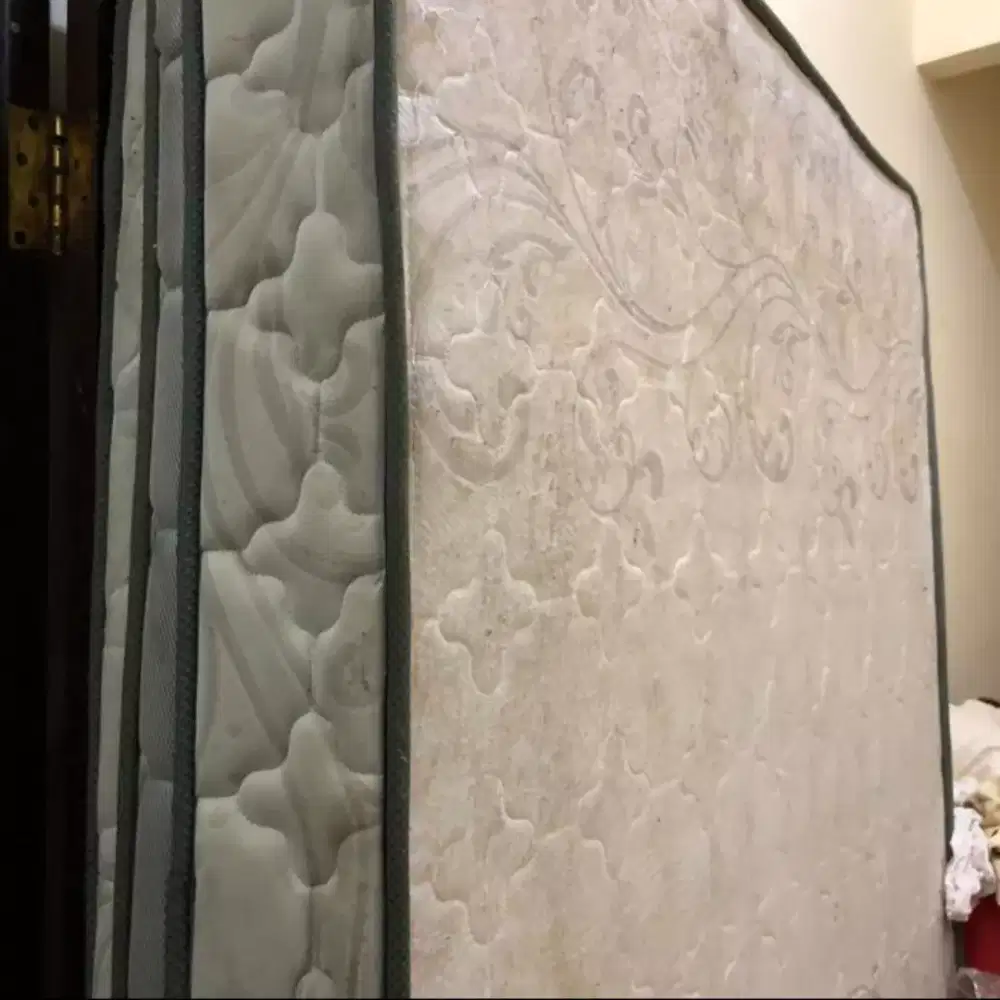 Jual Cepat Kasur Spring Bed queen Comforta kondisi sesuai gambar