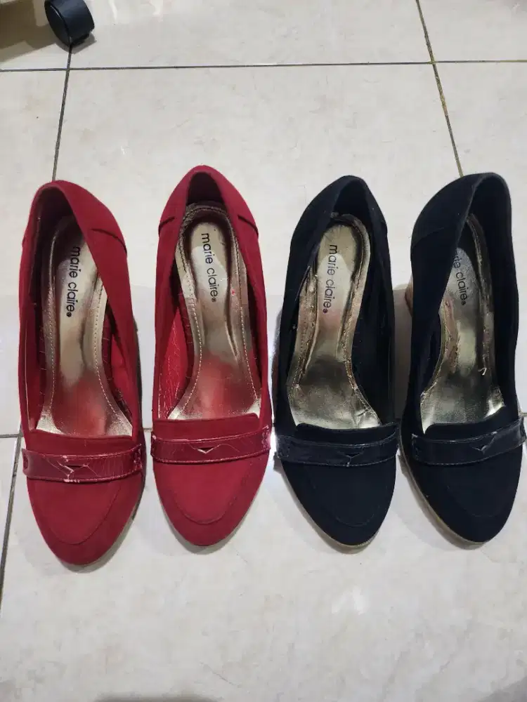 Dijual 2 pasang sepatu wanita MURAH!
