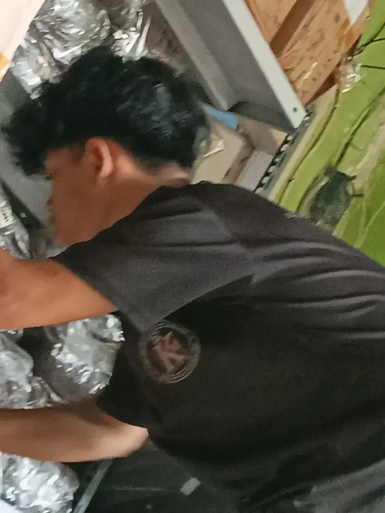 Pelayan Toko Pasar Daerah Rawamangun