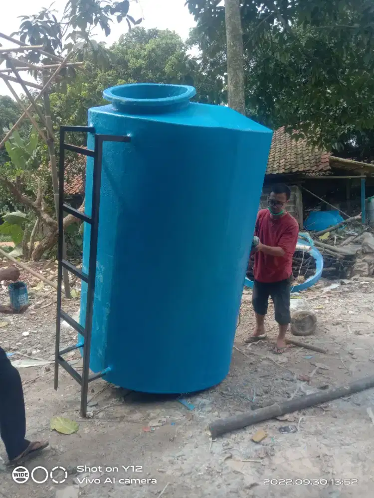 Pabrik Torn Air Fiberglass / Torn Silinder Fibreglass / Tangki Air Frp