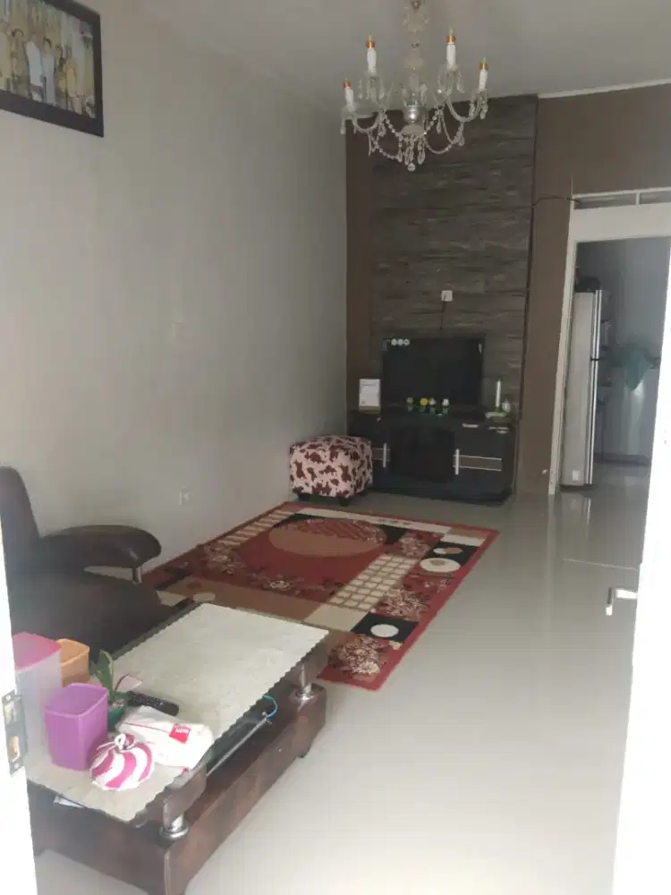 di jual atau di komtrakan