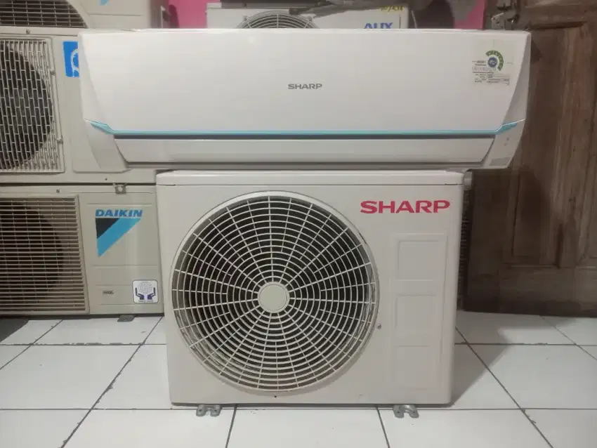 AC SHARP 1/2 PK LIKE MEW