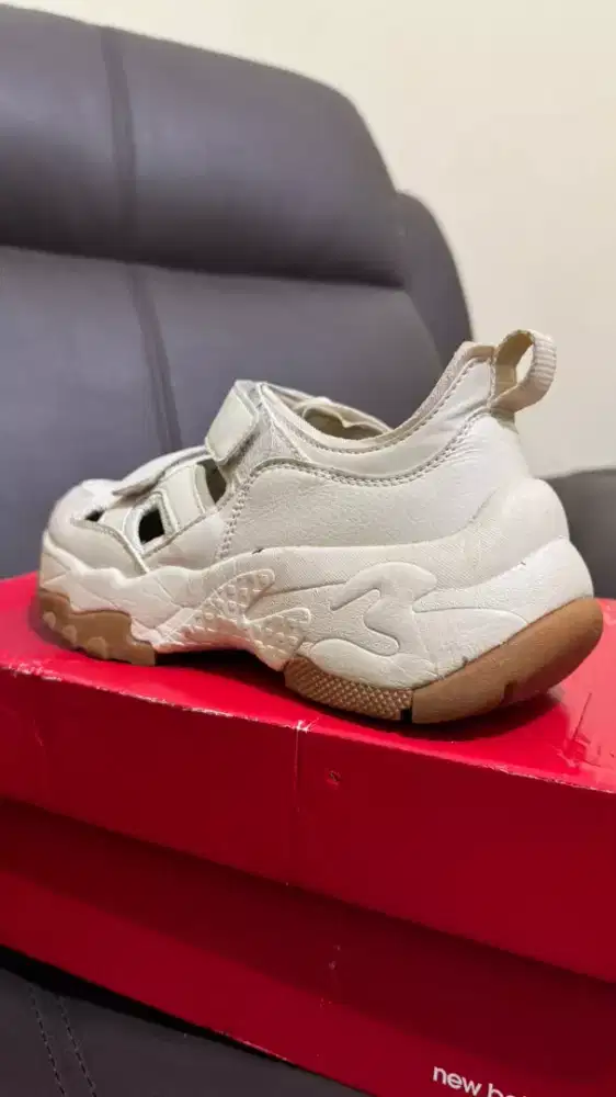 Sepatu sendal LMB (36/37)