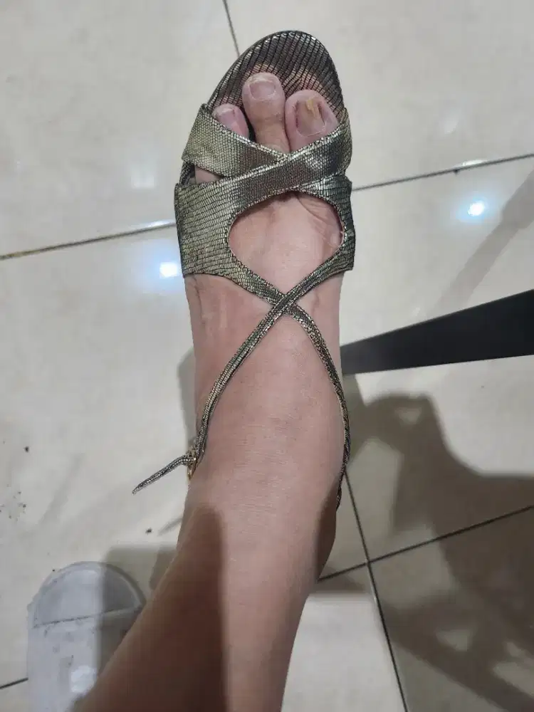 Dijual sepatu Hil wanita