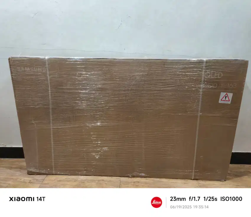 Samsung QLED Smart TV 65inch QE1D Garansi Resmi