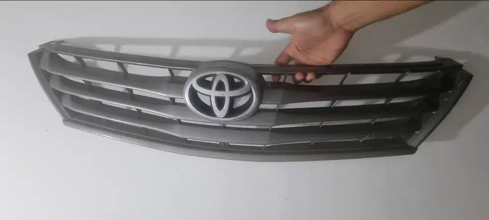 Grill depan innova 2013