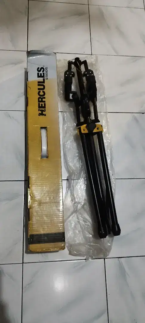Stand gitar/bass Hercules