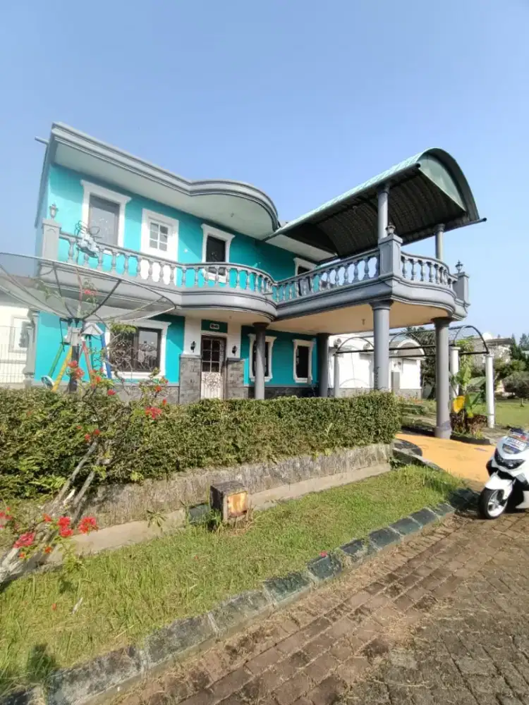 Vila 2 LT di jual murah harga 400 juta lokasi di kota bunga Cipanas