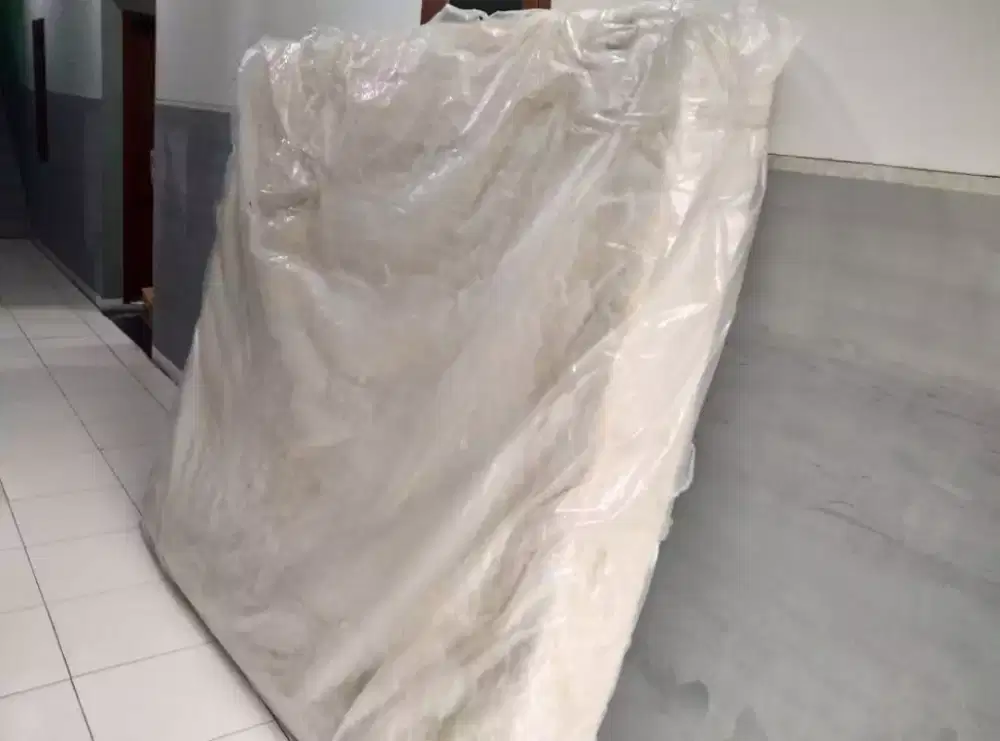JUAL CEPAT! KASUR LATEX SPRING, KONDISI MASIH BAGUS, SIAP PAKAI.