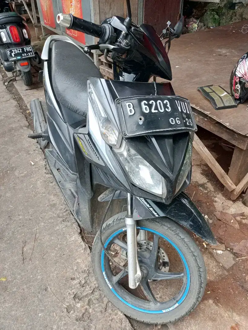 Dijual motor Vario techno 110cc THN 2010