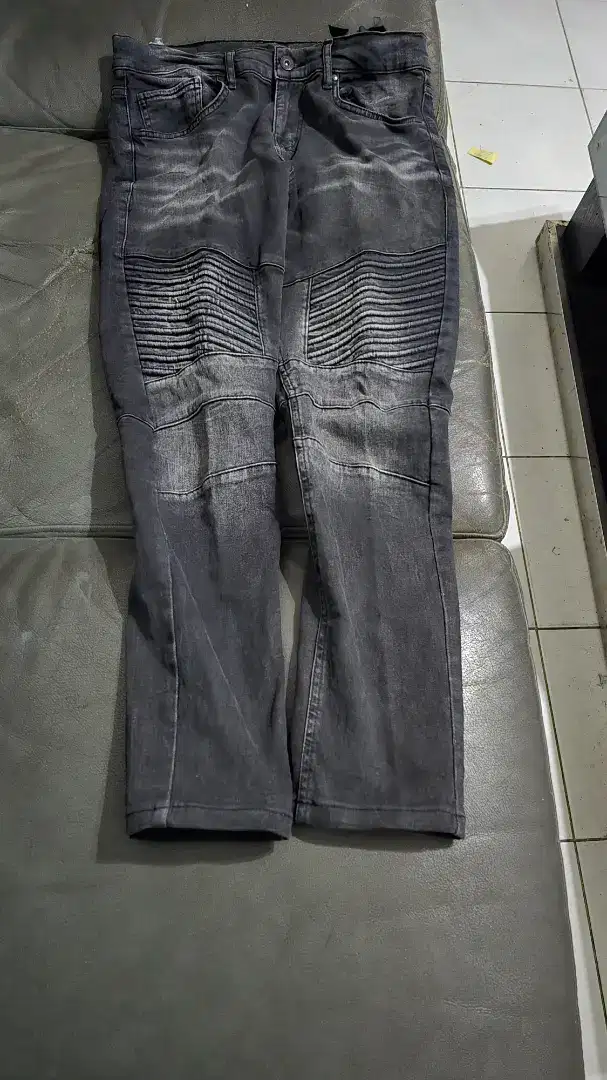 Celana jeans keren dan nyaman pilihan kalangan atas