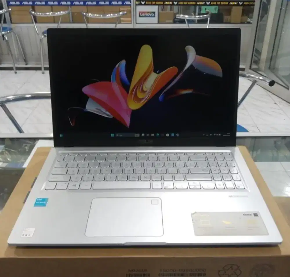 Asus Vivobook A416K Ram 4GB ssd 256GB ful HD keybor nyala