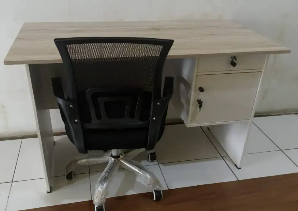 MEJA KERJA KANTOR + KURSI KERJA / KANTOR BARU COD FREE ONGKIR PASANG