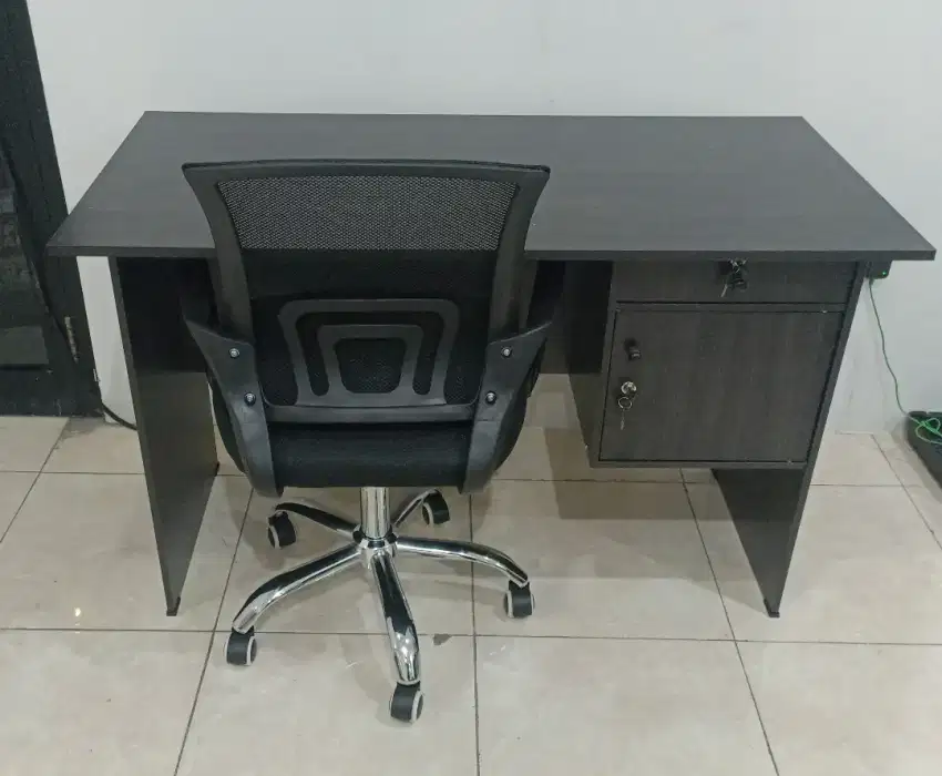 MEJA KURSI KERJA / KANTOR BARU FREE ONGKIR PASANG COD
