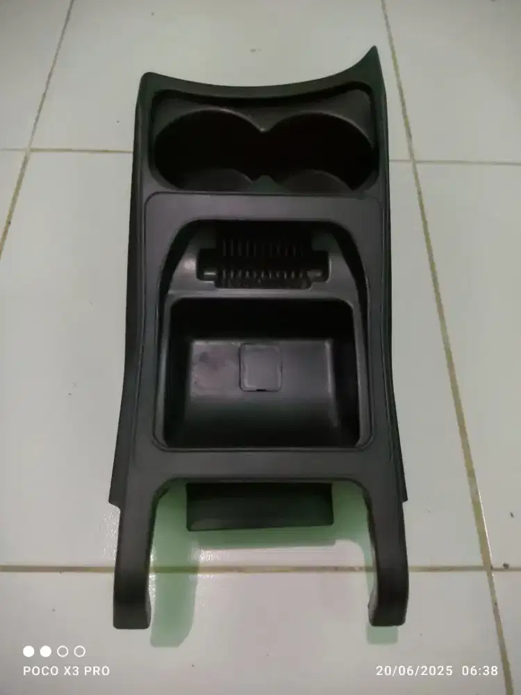 Consult box Tengah Calya