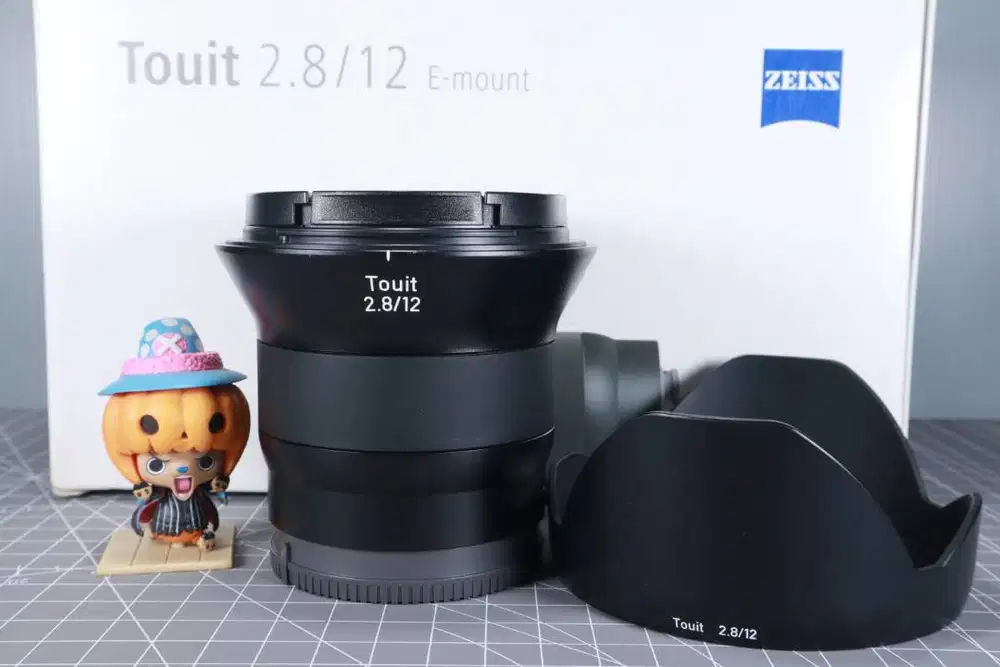 Lensa Zeiss Touit 12mm f2.8 for Sony E-Mount 12 f 2.8 Distagon