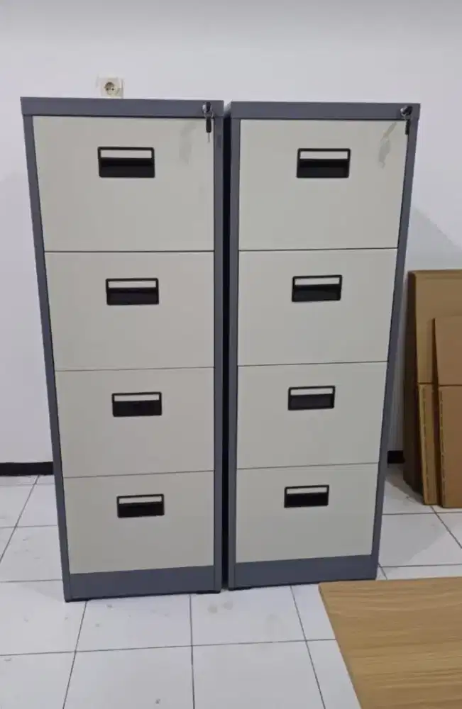 Drawwer Filling Cabinet Besi