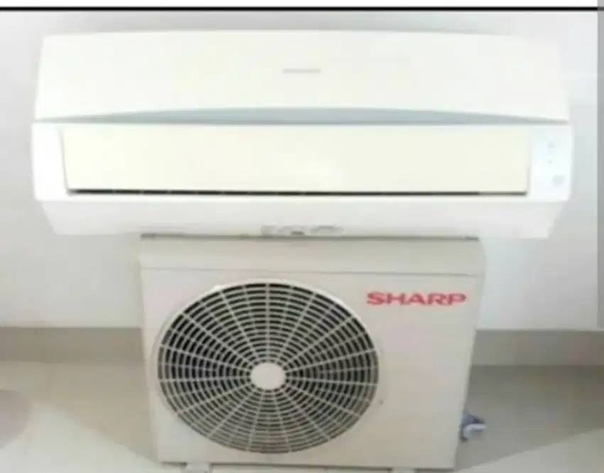 AC setengah pk Sharp