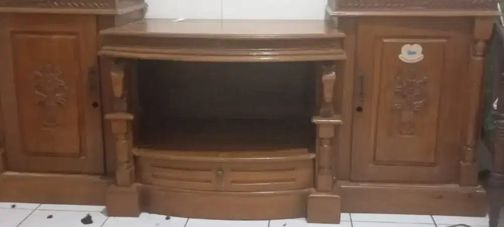 1 set meja tv dan kursi sofa (jati)