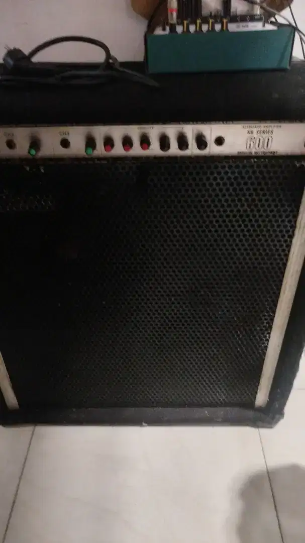 Speaker keyboard