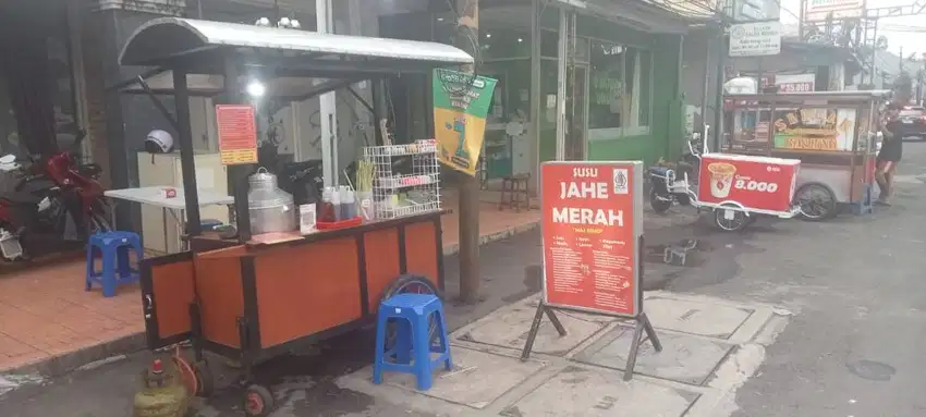 Dibutuhkan karyawan untuk JUALAN JAHE MERAH DI PINGGIR JALAN