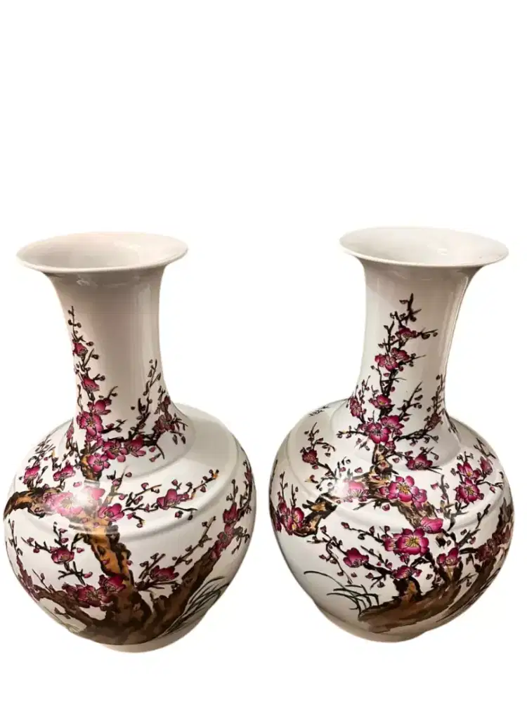 PLUM BLOSSOM CHINESE PORCELAIN VASE