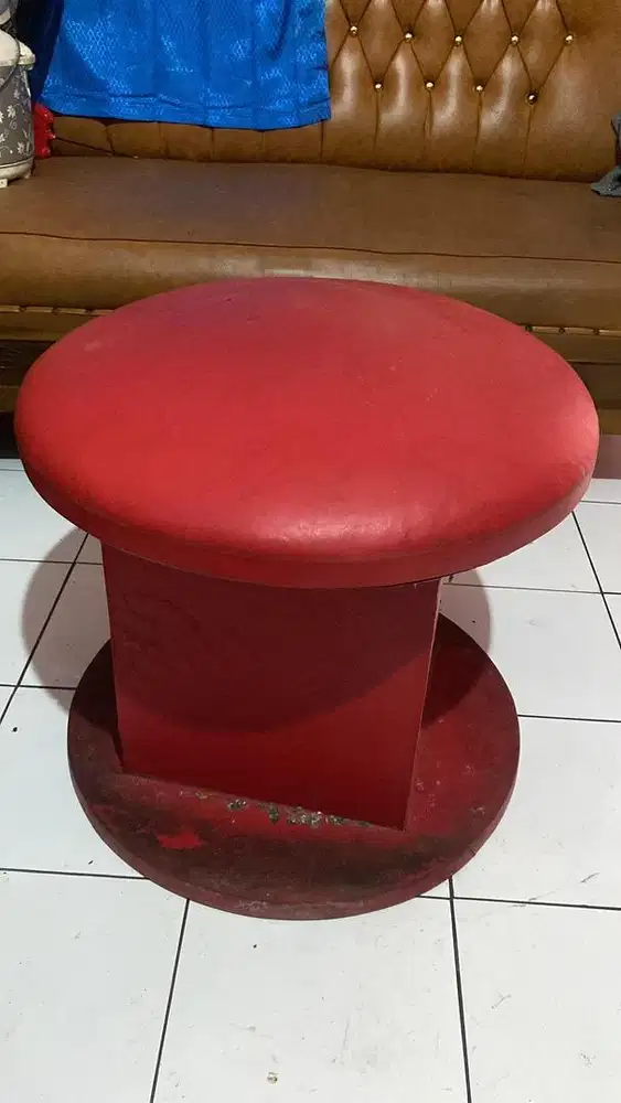 Pomel meja jamur senam lantai