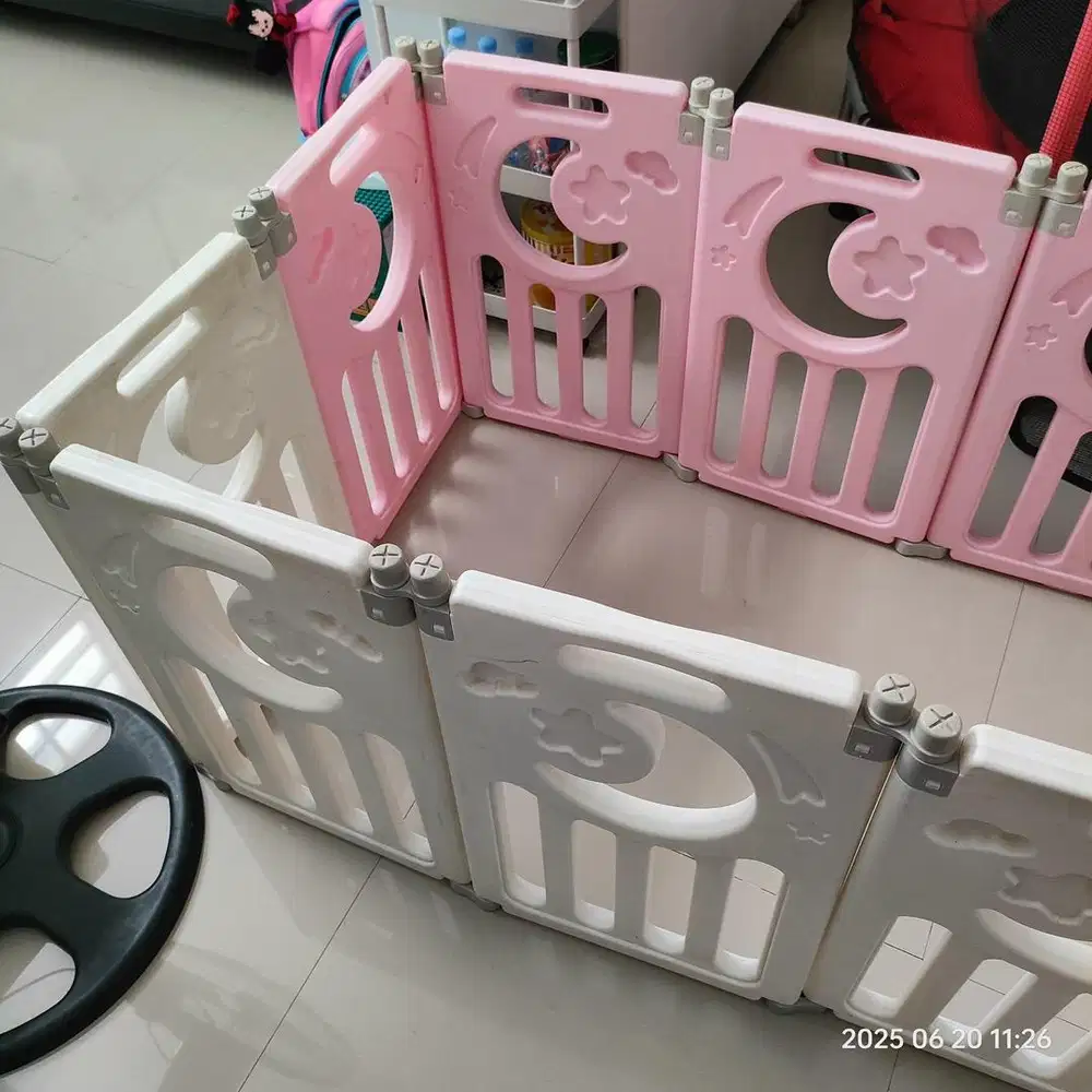 Pagar bayi babyfence bisa dilipat masih bagus tidak ada cacat