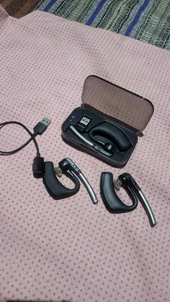 Plantronics headset bluetooth