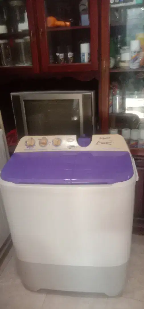 Mesin cuci Sharp 8 kg 2 tabung.