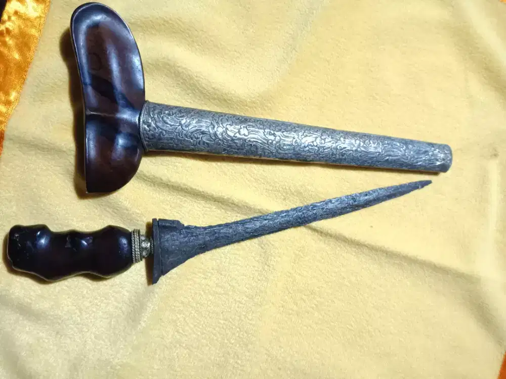 Keris pusaka sarung perak