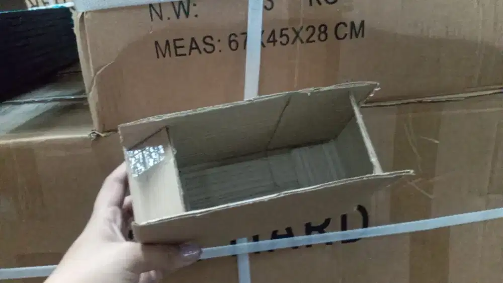 Butuh segera ADMIN ONLINE, staff online shop/ Helper/kuli gudang /kneg