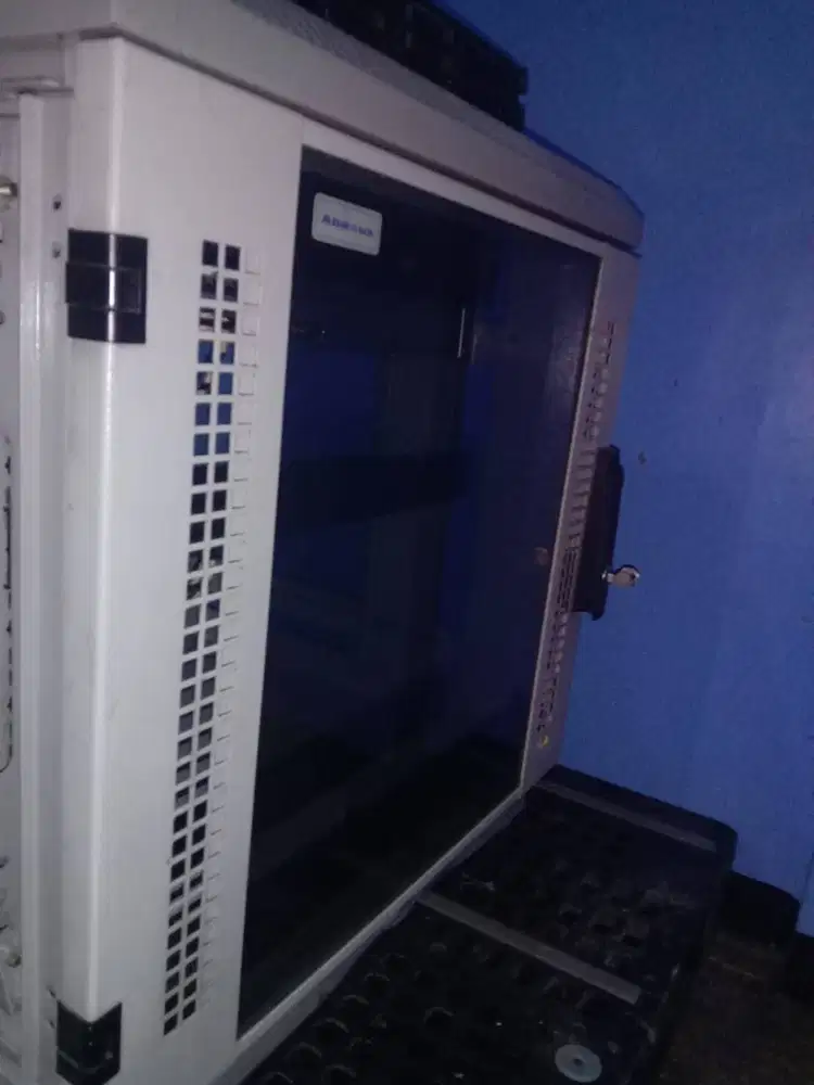 Rack Server 20U + PDU (Terima instalasi Server,Servis PC/Laptop &CCTV)