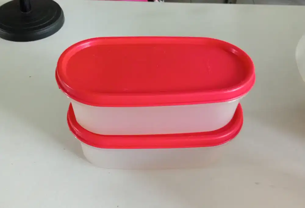Tupperware 2 set tutup merah