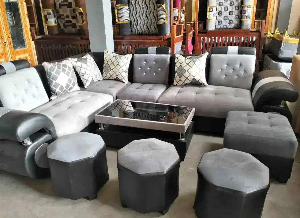 Sofa beranak abu hitam