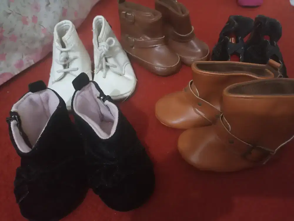 Sepatu bayi satuan