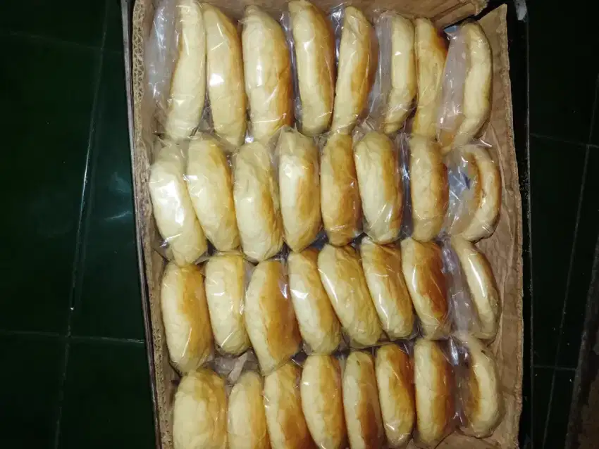 Pedagang keliling roti anget 2000an